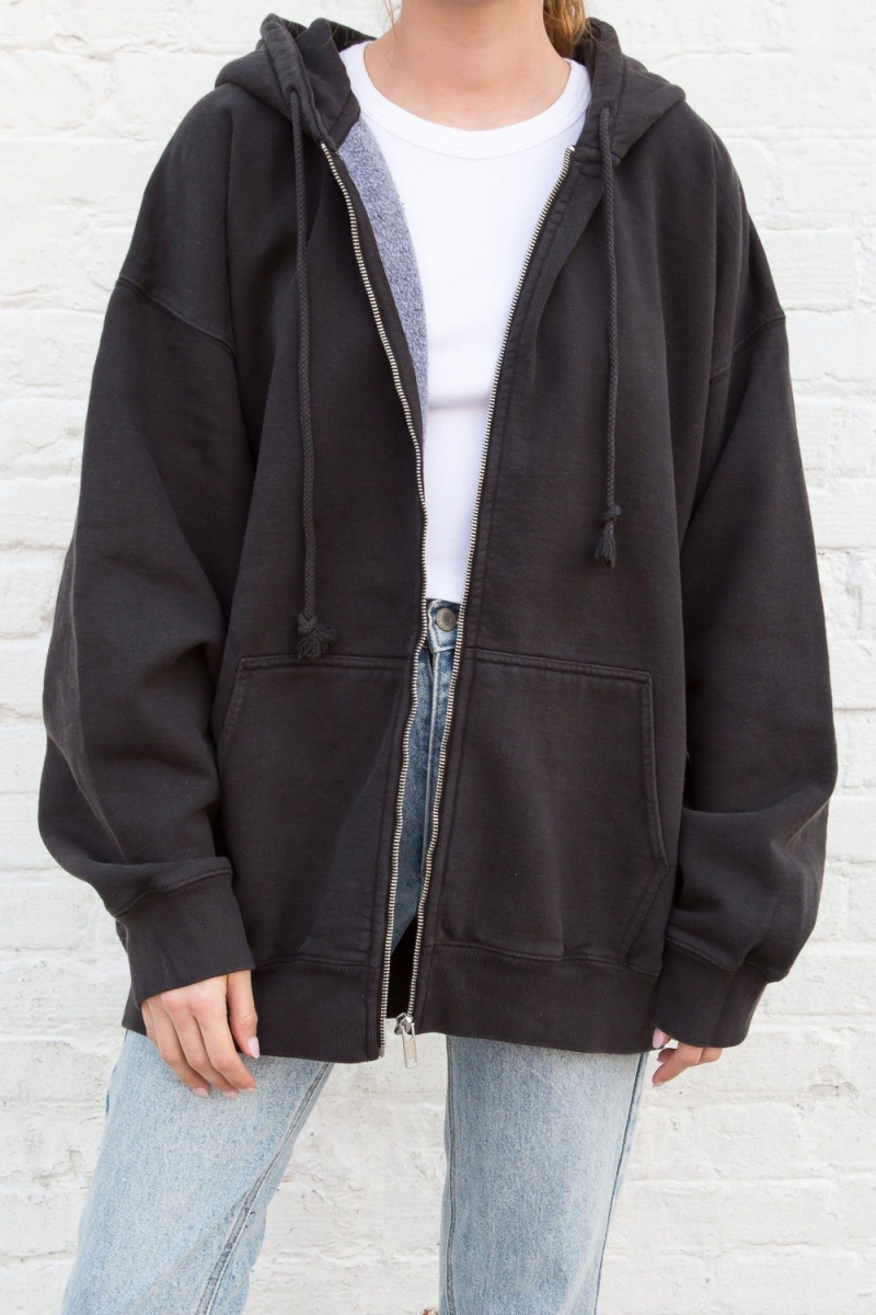 Cách Mặc áo Hoodie Zip-Up phong cách và hợp thời trang hơn